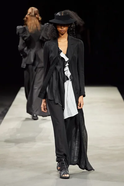 Look 9